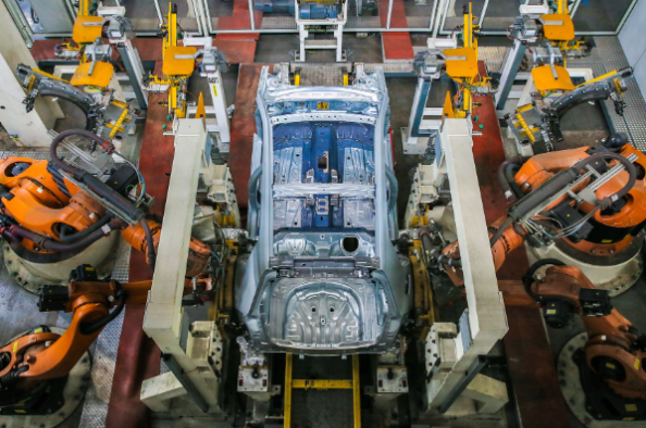 東田車載工控機助力某汽車公司智能化升級，保障車載系統穩(wěn)定運行